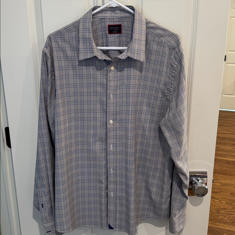 UNTUCKit Navy and White Checkered Shirt - size XL